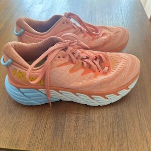 Hokas Gaviota 4 NEW coral size 7